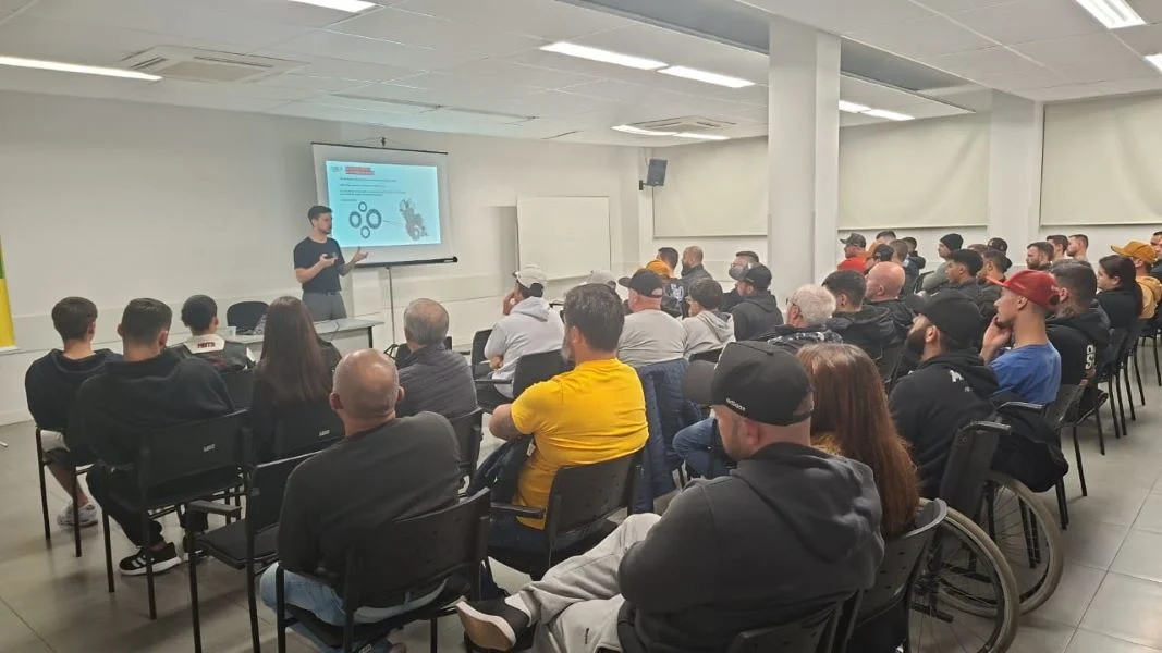 Vedamotors realiza workshop gratuito e prático para mecânicos